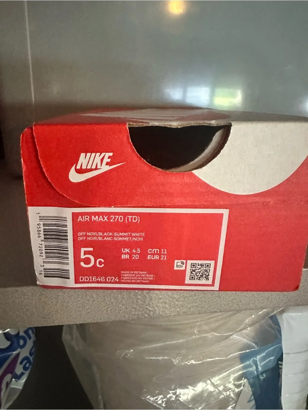 Nike Kids Black and Mint Green Air Max Slip-On Sneakers